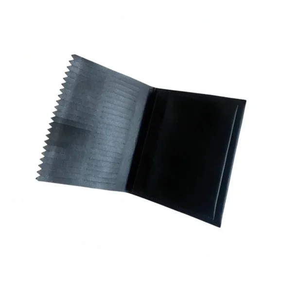 *NEW WITH TAGS* Beautiful Marni Clutch - Picture 4 of 5